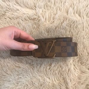 MENS (unisex really) Louis Vuitton authentic belt!